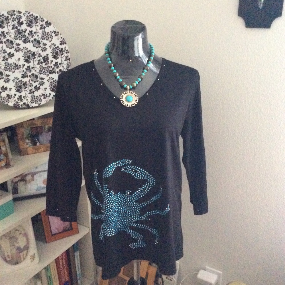 Beaded blue crab shirt